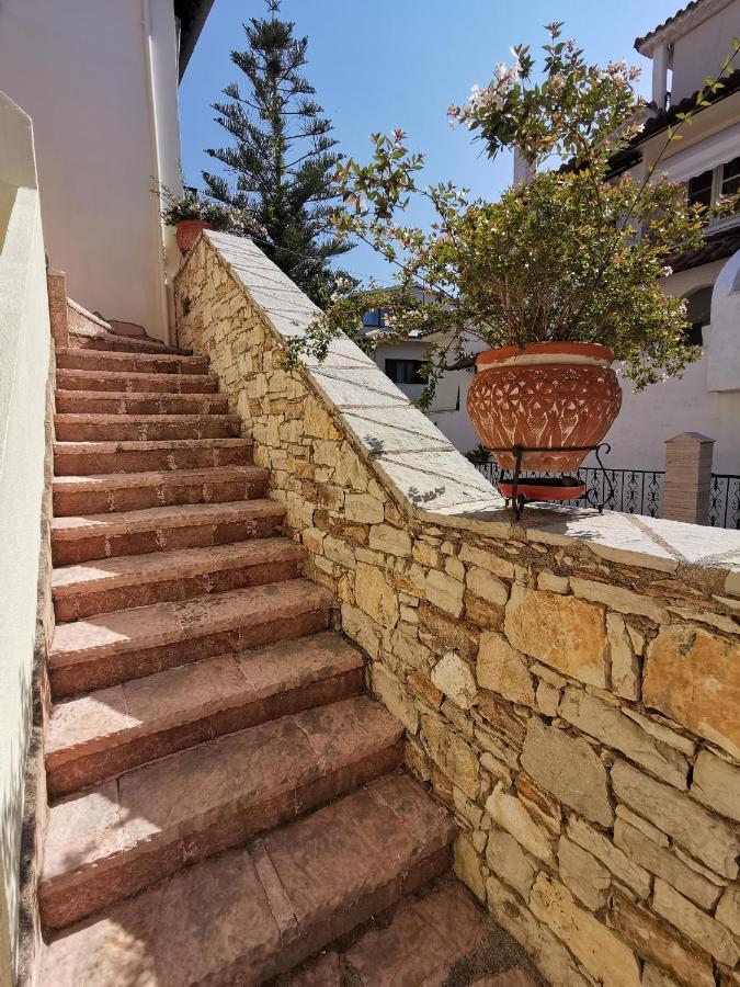 Marinos Aparts Sívota Exterior foto