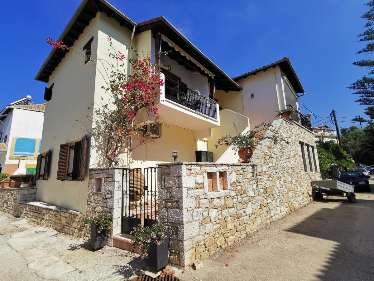 Marinos Aparts Sívota Exterior foto